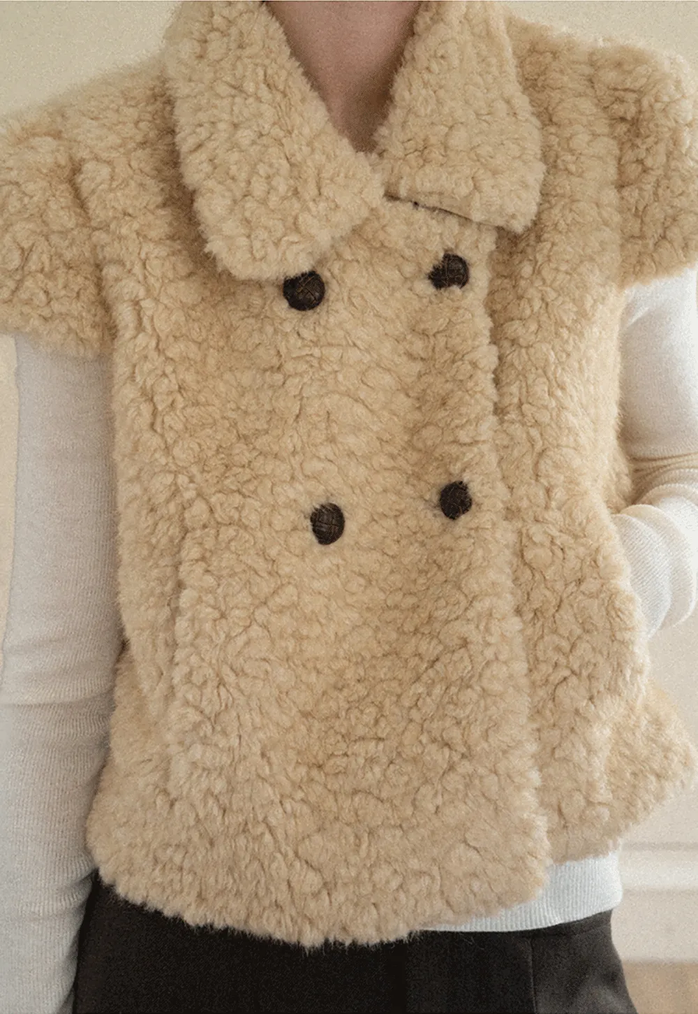 Shearling Texture Collared Sleeveless Short Jacket