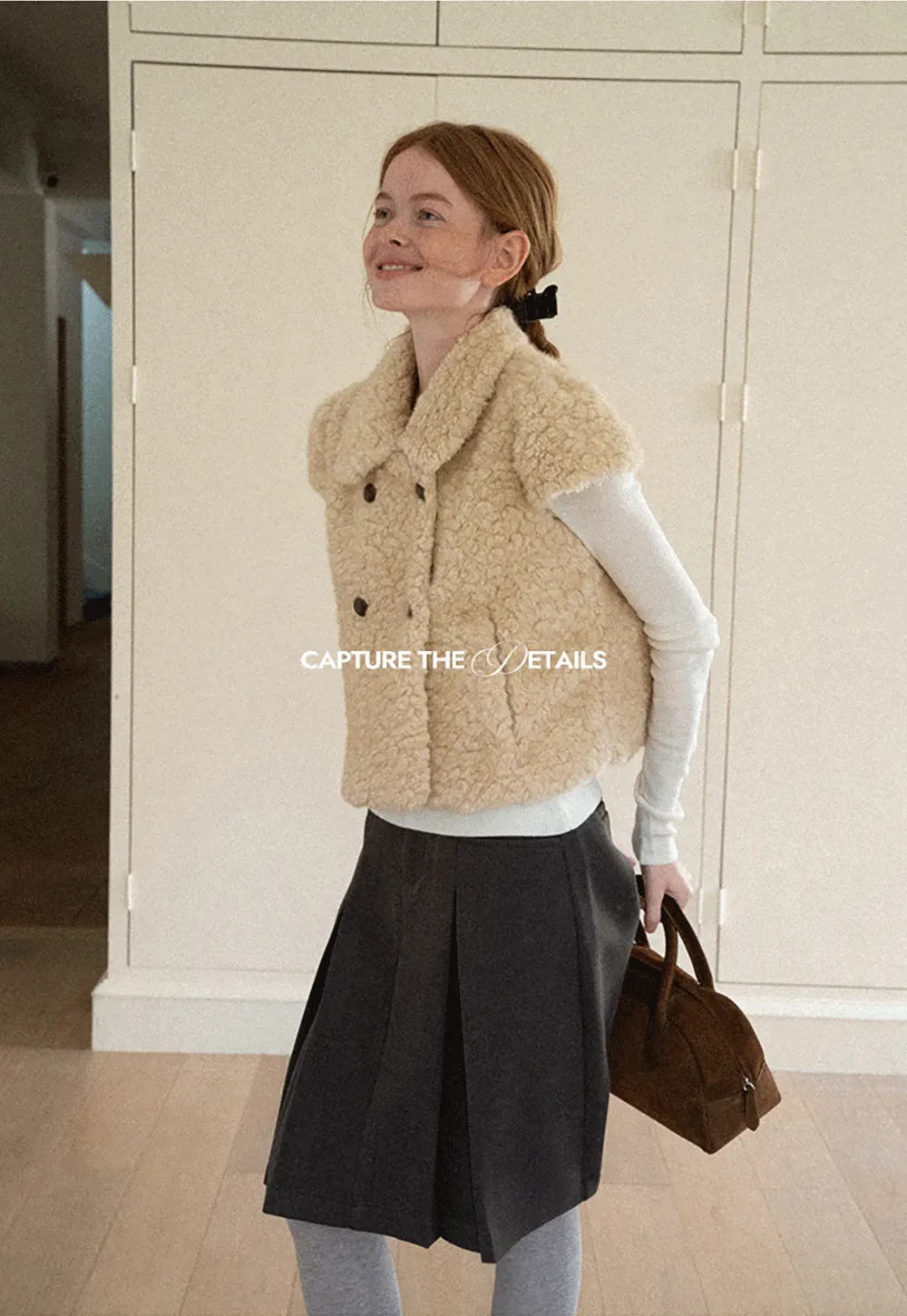 Shearling Texture Collared Sleeveless Short Jacket