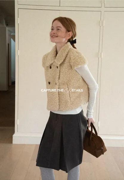 Shearling Texture Collared Sleeveless Short Jacket