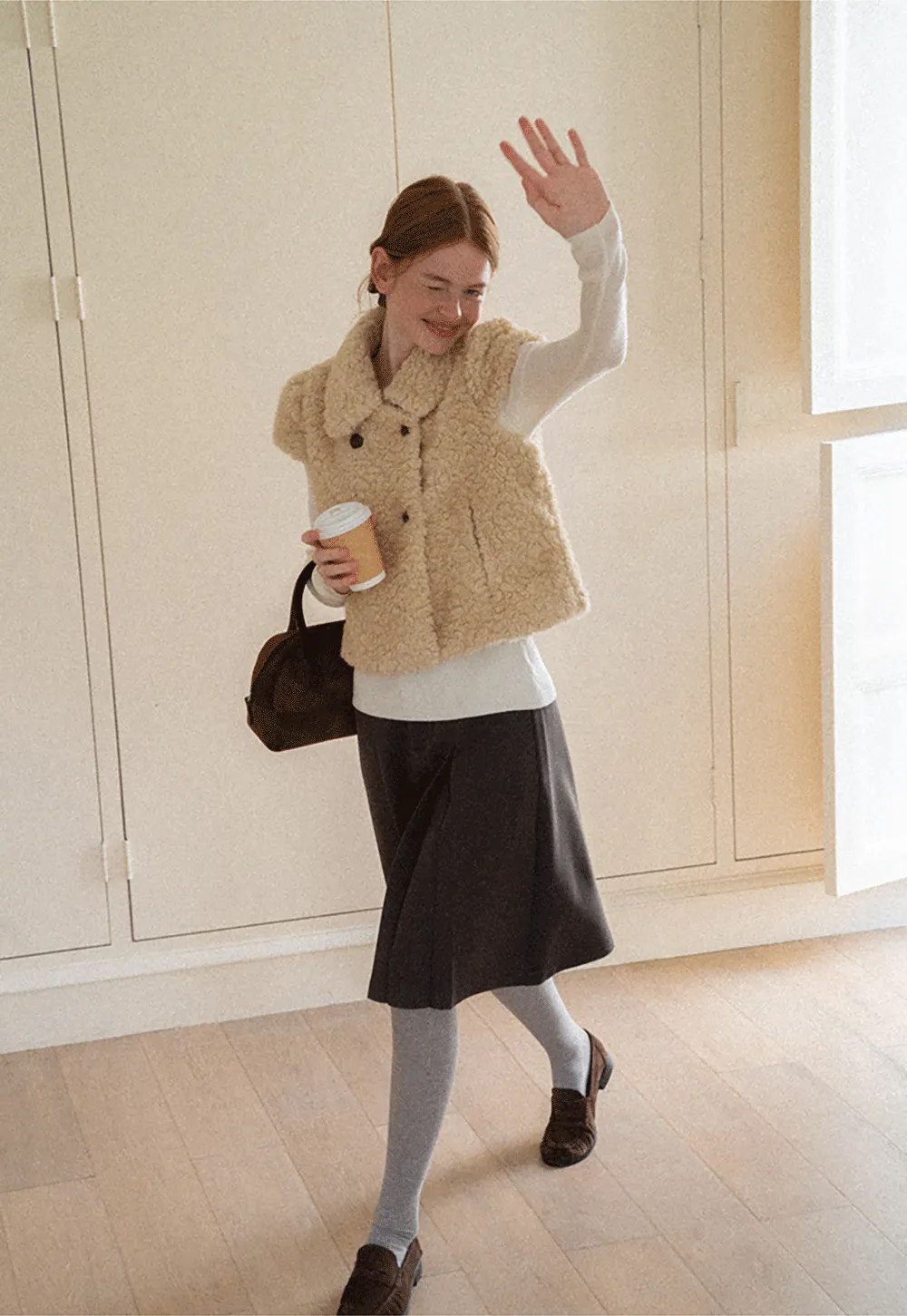 Shearling Texture Collared Sleeveless Short Jacket