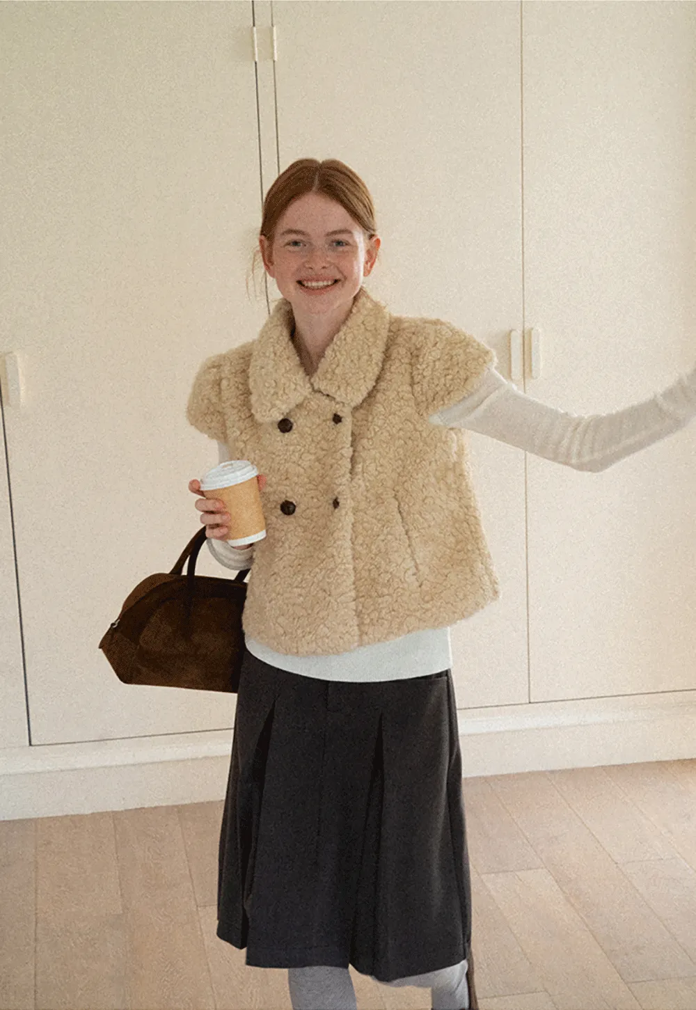 Shearling Texture Collared Sleeveless Short Jacket