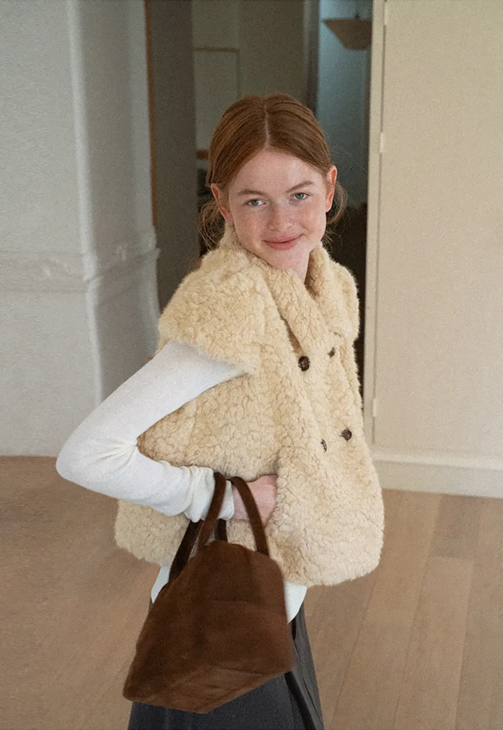 Shearling Texture Collared Sleeveless Short Jacket