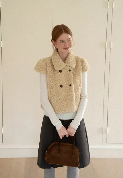 Shearling Texture Collared Sleeveless Short Jacket