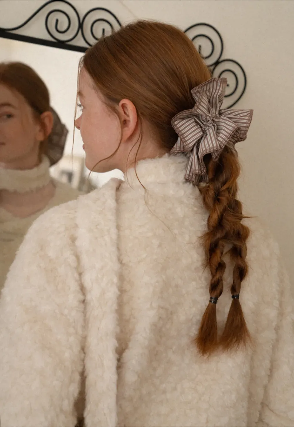 Textured Bouclé Cropped Short Jacket