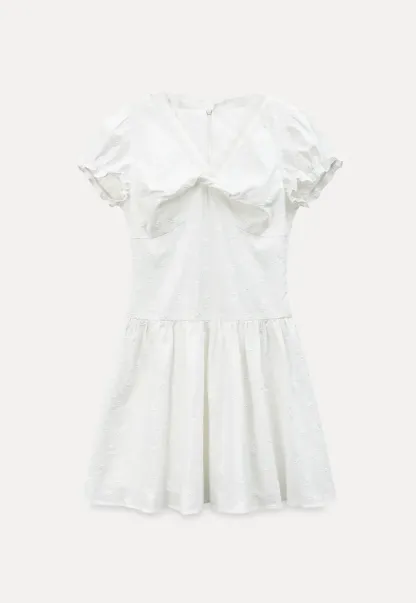 Short dress with puff sleeves and scalloped neckline