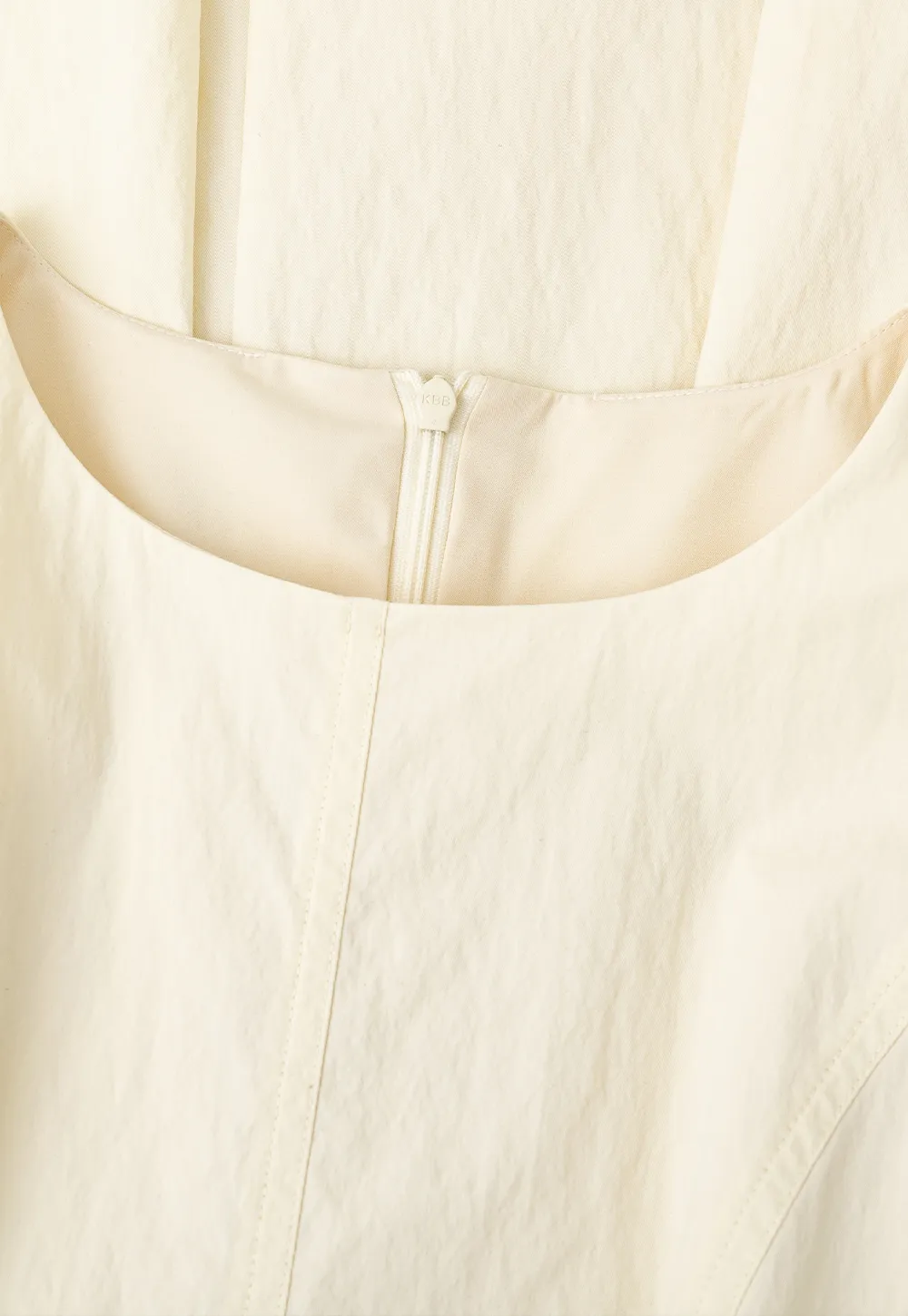 Sleeveless A-Line Midi Dress with Structured Bodice
