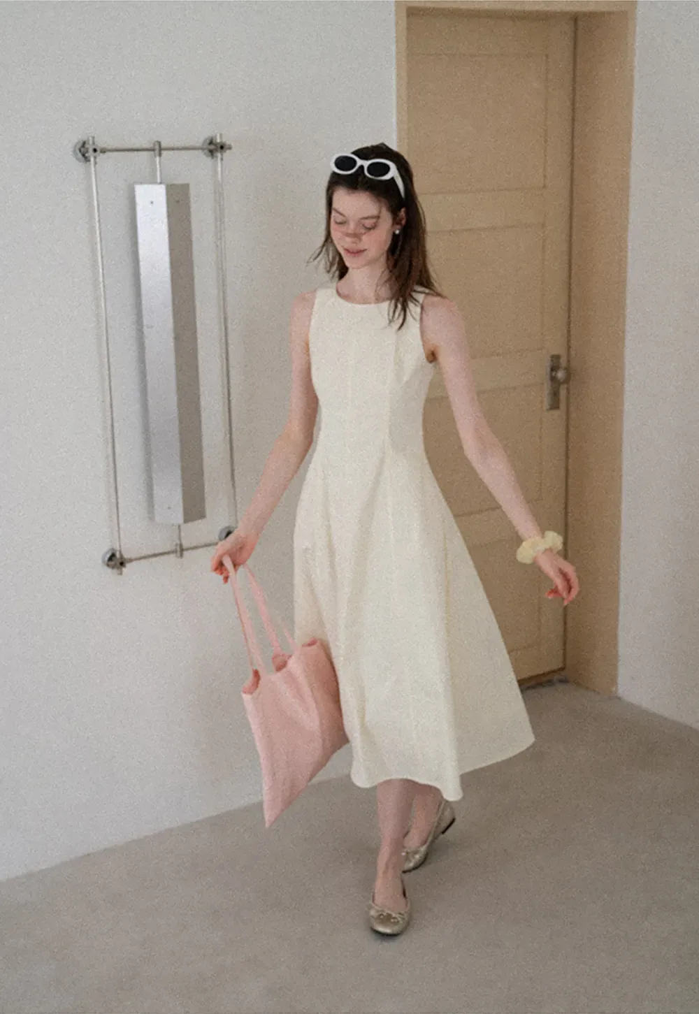 Sleeveless A-Line Midi Dress with Structured Bodice