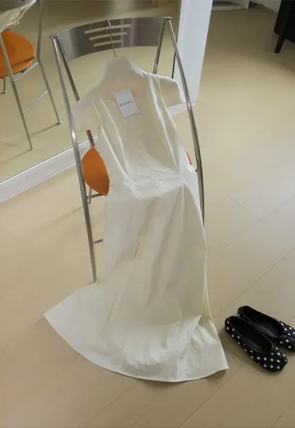 Sleeveless A-Line Midi Dress with Structured Bodice