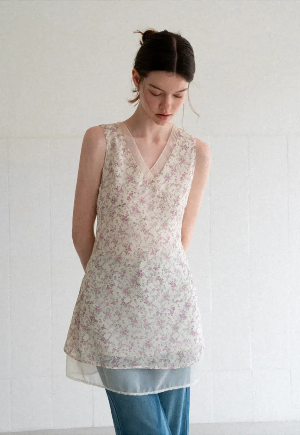 Floral Print V Neck Sleeveless Dress With Layered Hem