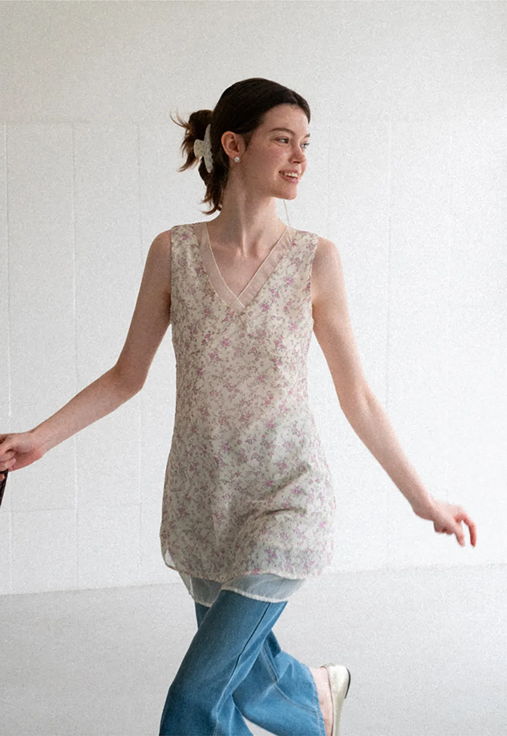 Floral Print V Neck Sleeveless Dress With Layered Hem
