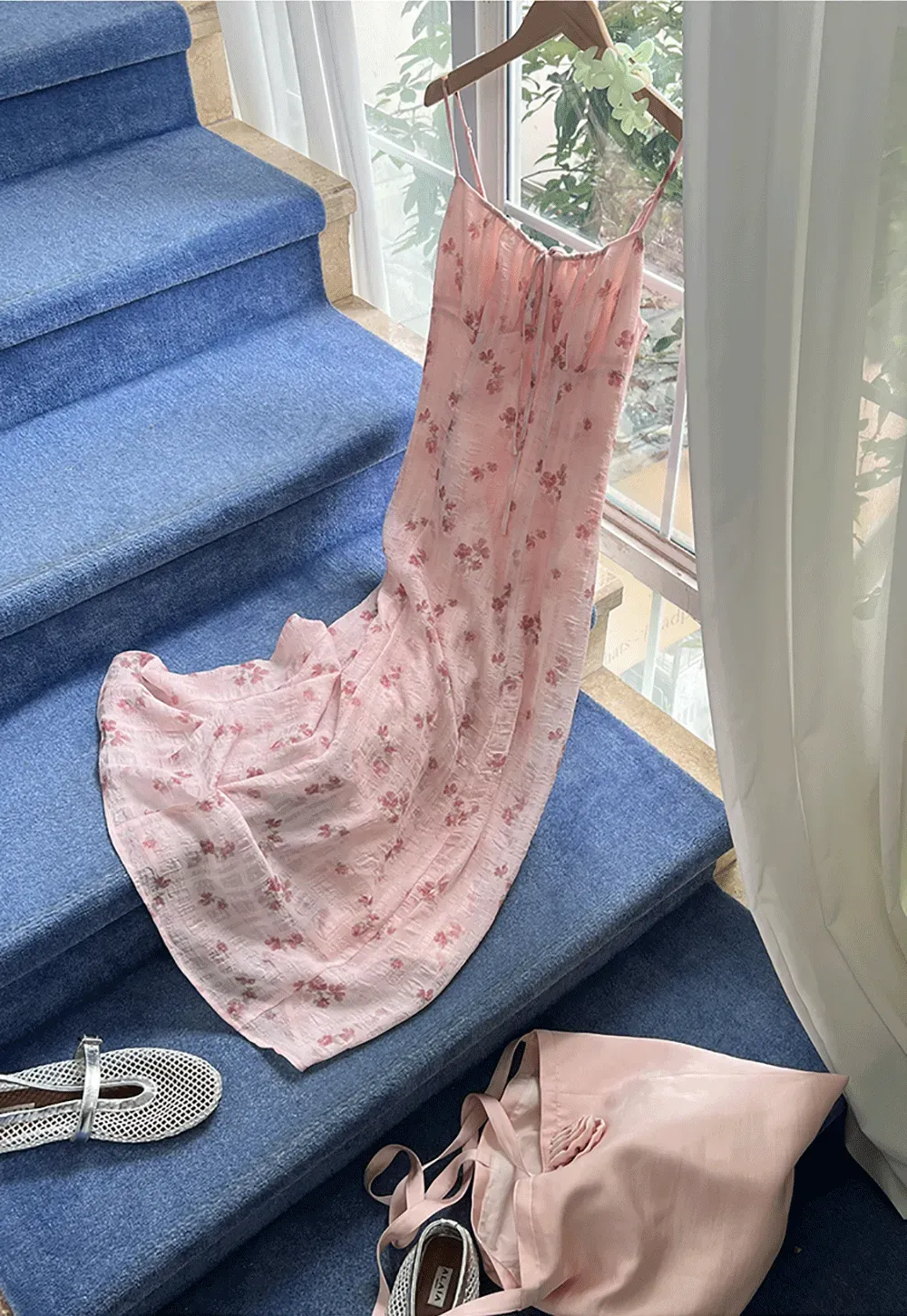 Floral Print Sleeveless Midi Dress with Adjustable Straps