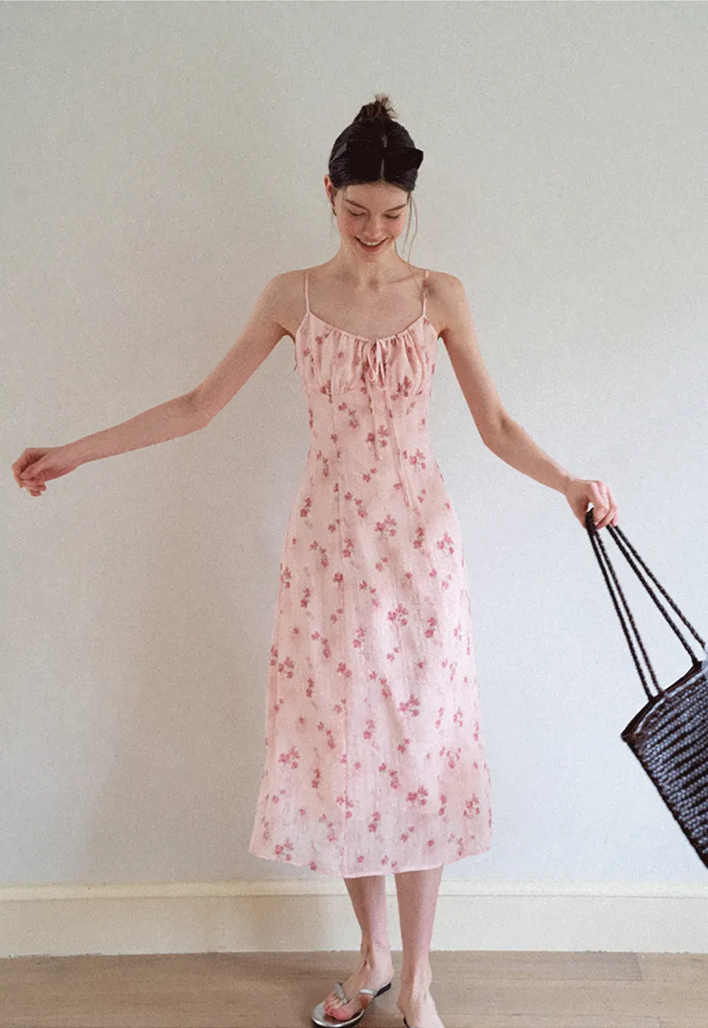 Floral Print Sleeveless Midi Dress with Adjustable Straps