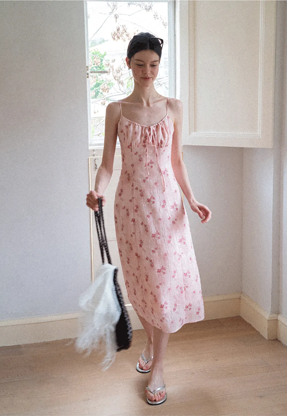 Floral Print Sleeveless Midi Dress with Adjustable Straps