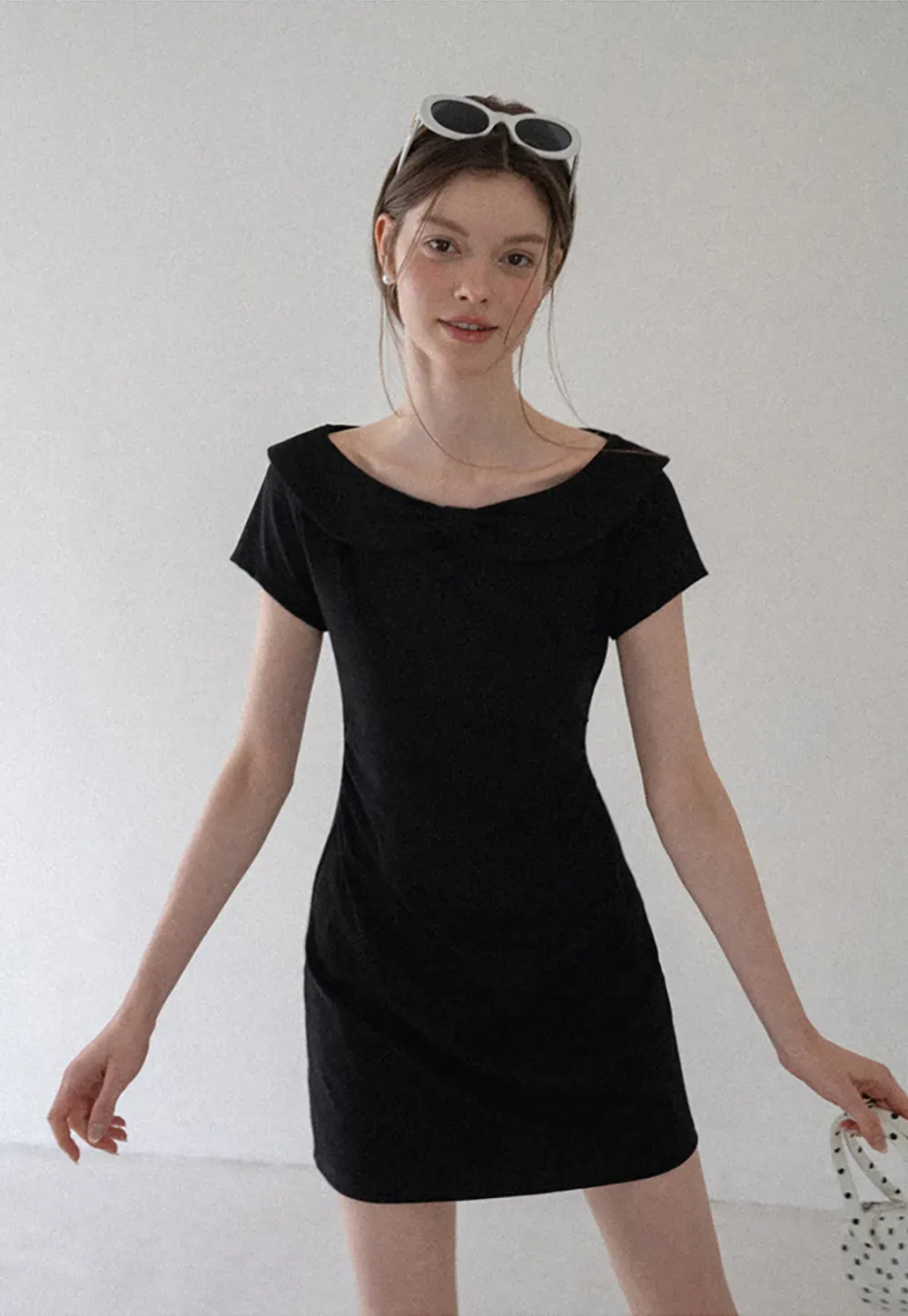 Minikleid mit Peter-Pan-Kragen und kurzen Ärmeln