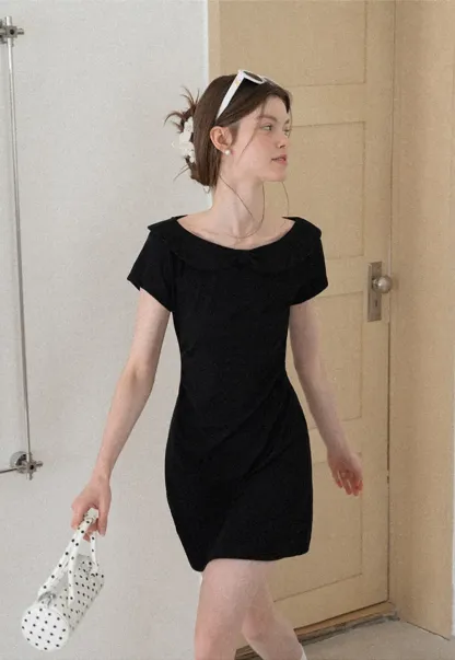 Minikleid mit Peter-Pan-Kragen und kurzen Ärmeln