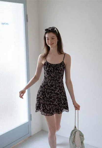 佩斯利印花薄紗吊帶裙