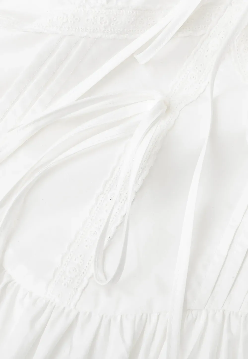 V Neck Lace Trim Puffed Sleeve Drawstring Dress