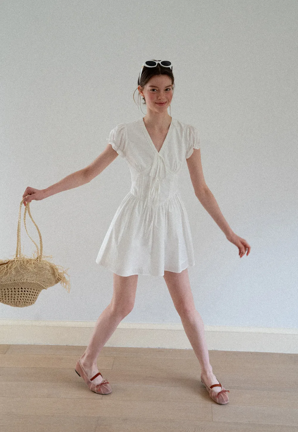V Neck Lace Trim Puffed Sleeve Drawstring Dress