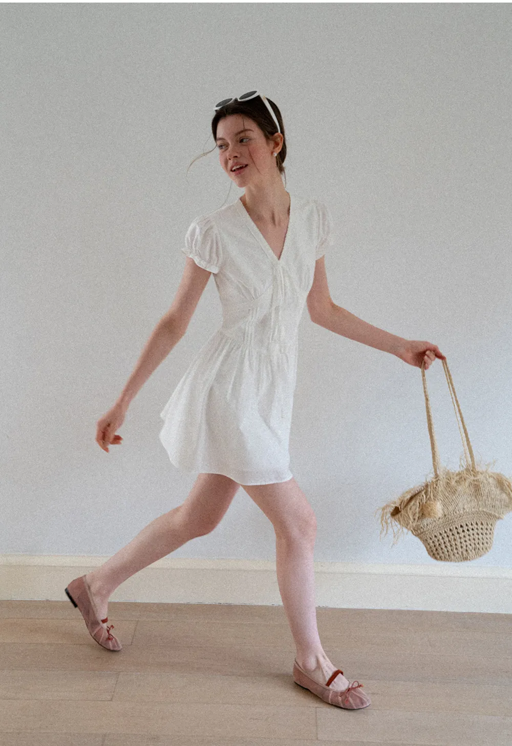 V Neck Lace Trim Puffed Sleeve Drawstring Dress