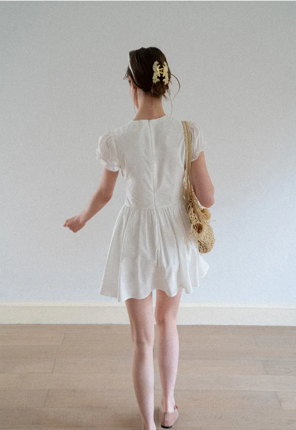 V Neck Lace Trim Puffed Sleeve Drawstring Dress