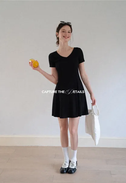 V Neck Short Sleeve A Line Dress