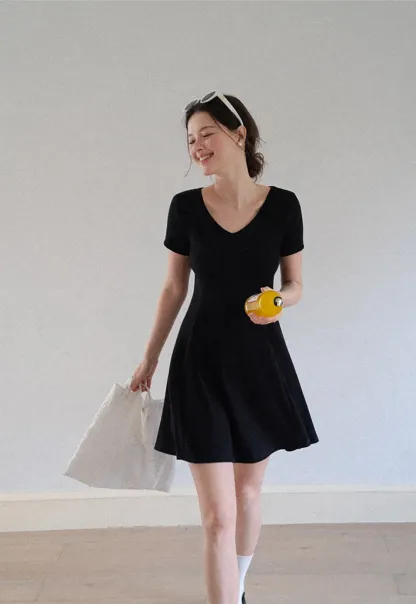 V Neck Short Sleeve A Line Dress
