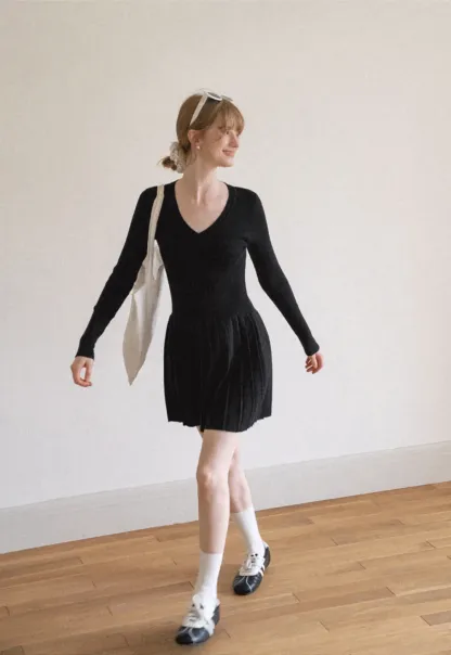 Ribbed Knit V Neck Long Sleeve Pleated Mini Dress