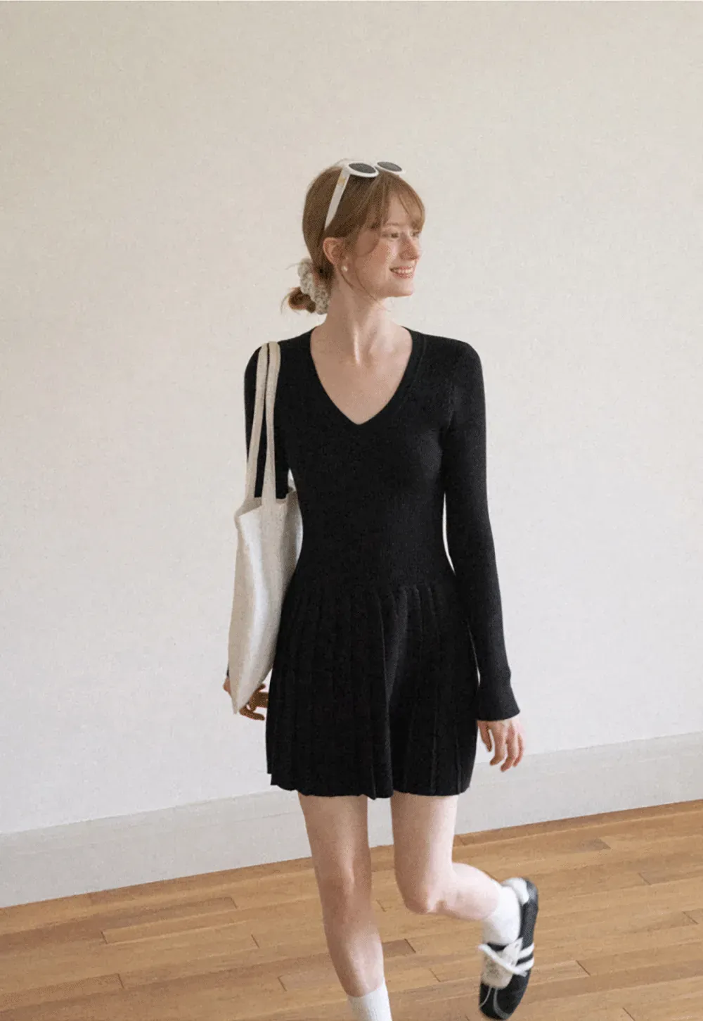 Ribbed Knit V Neck Long Sleeve Pleated Mini Dress