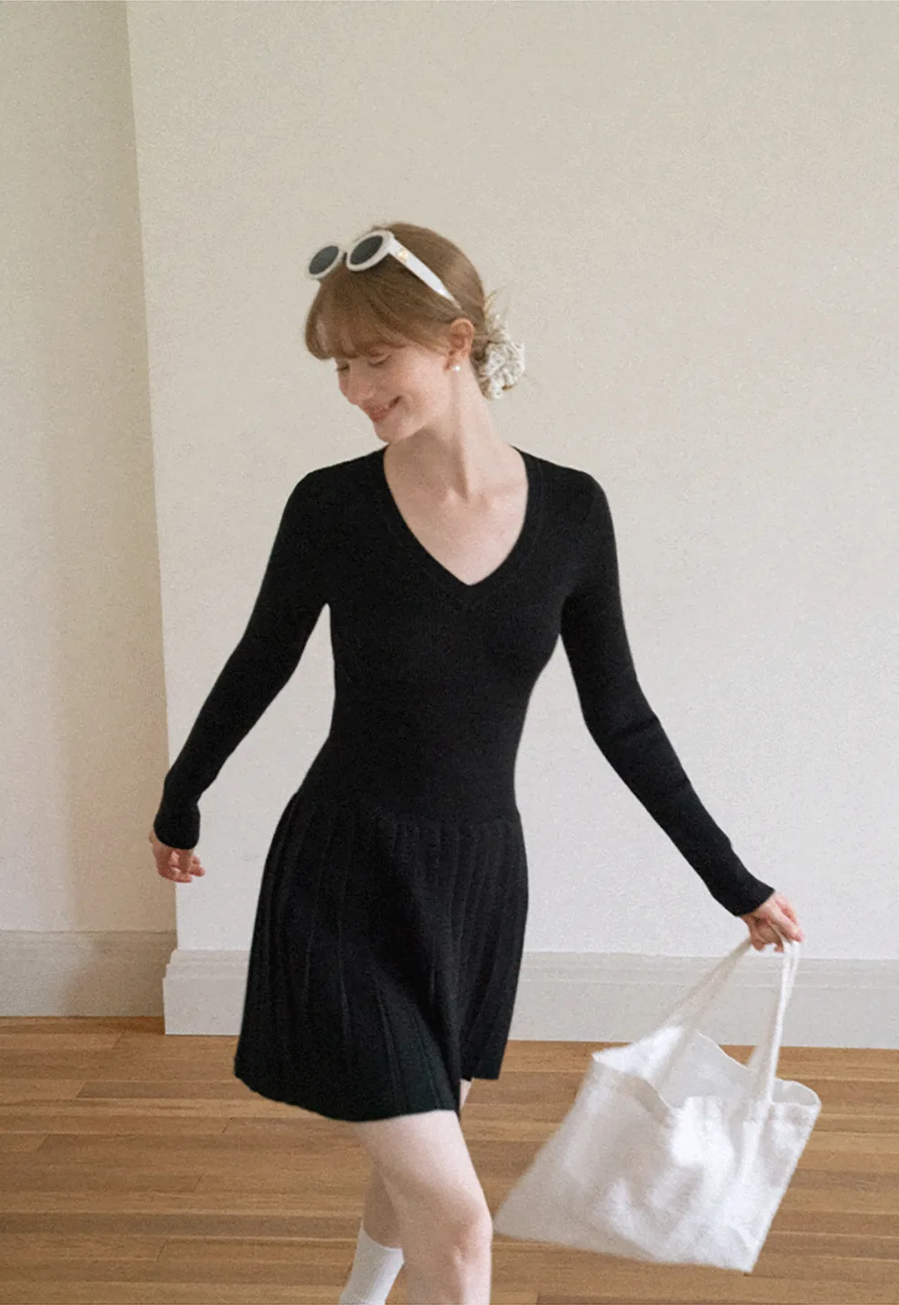 Ribbed Knit V Neck Long Sleeve Pleated Mini Dress