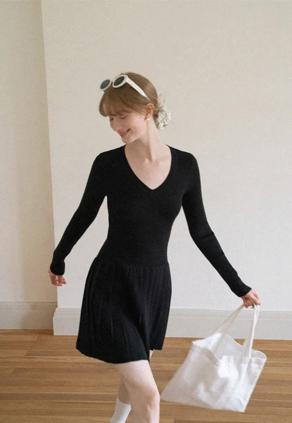 Ribbed Knit V Neck Long Sleeve Pleated Mini Dress
