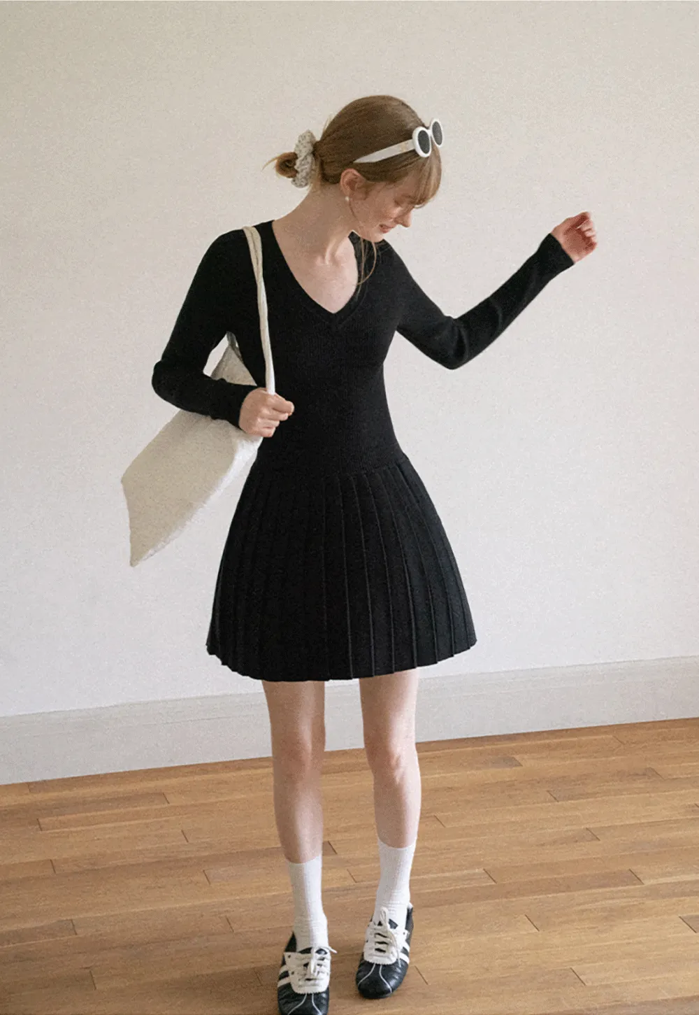 Ribbed Knit V Neck Long Sleeve Pleated Mini Dress