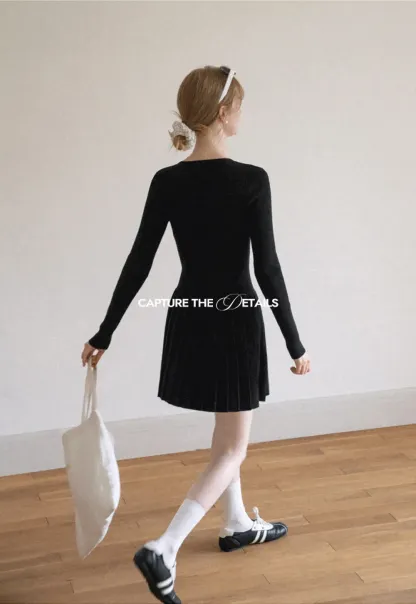 Ribbed Knit V Neck Long Sleeve Pleated Mini Dress