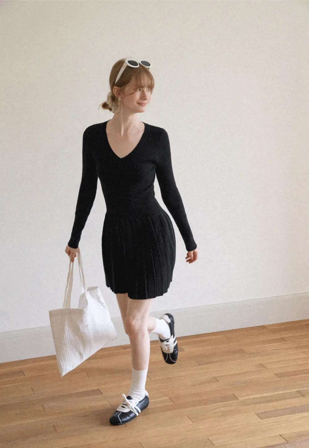 Ribbed Knit V Neck Long Sleeve Pleated Mini Dress