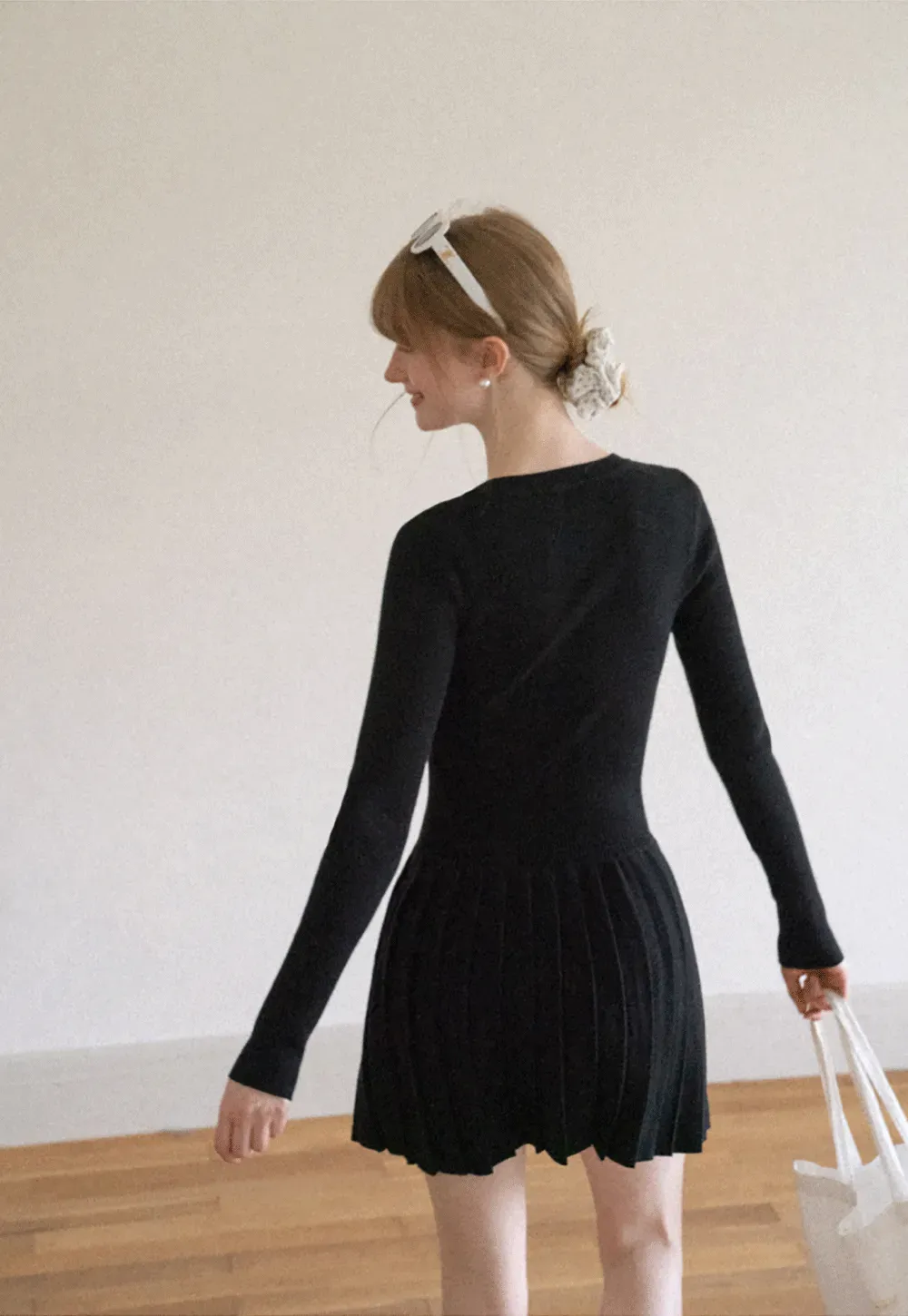 Ribbed Knit V Neck Long Sleeve Pleated Mini Dress