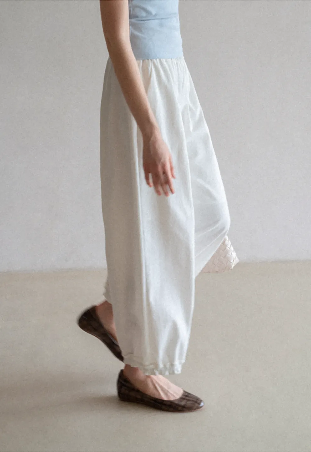 Wide leg casual pants with elastic waist and cuffs