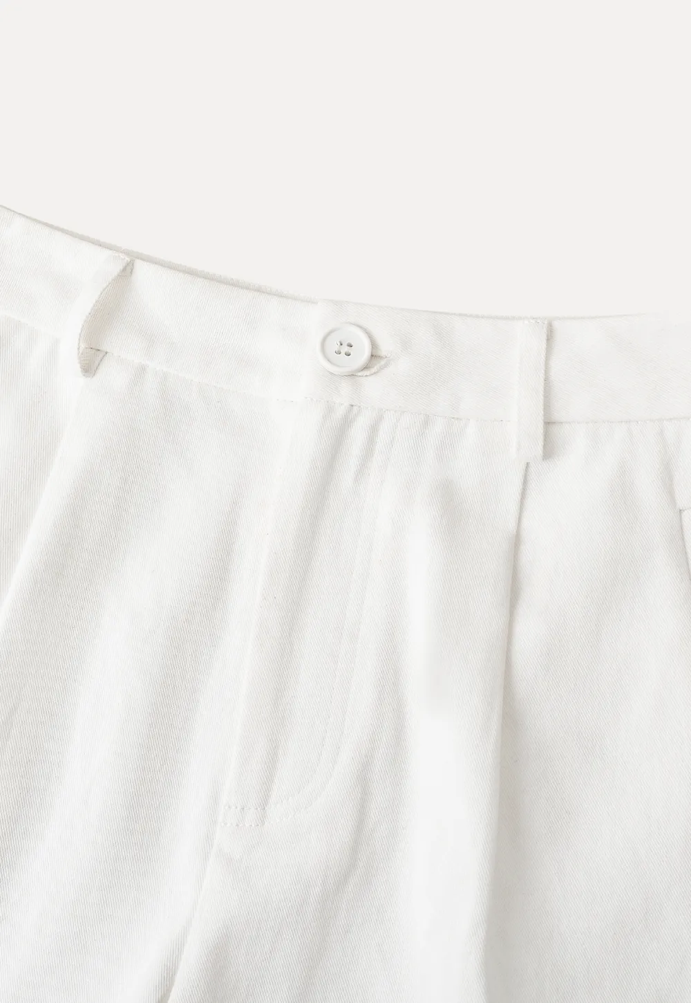 High waist pleated casual shorts with belt loop