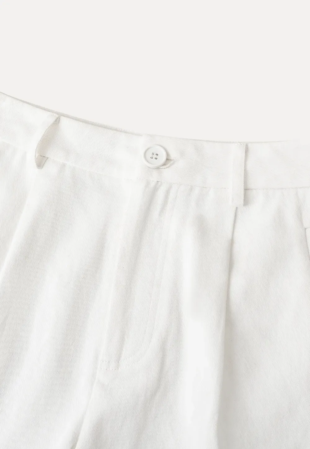 High waist pleated casual shorts with belt loop