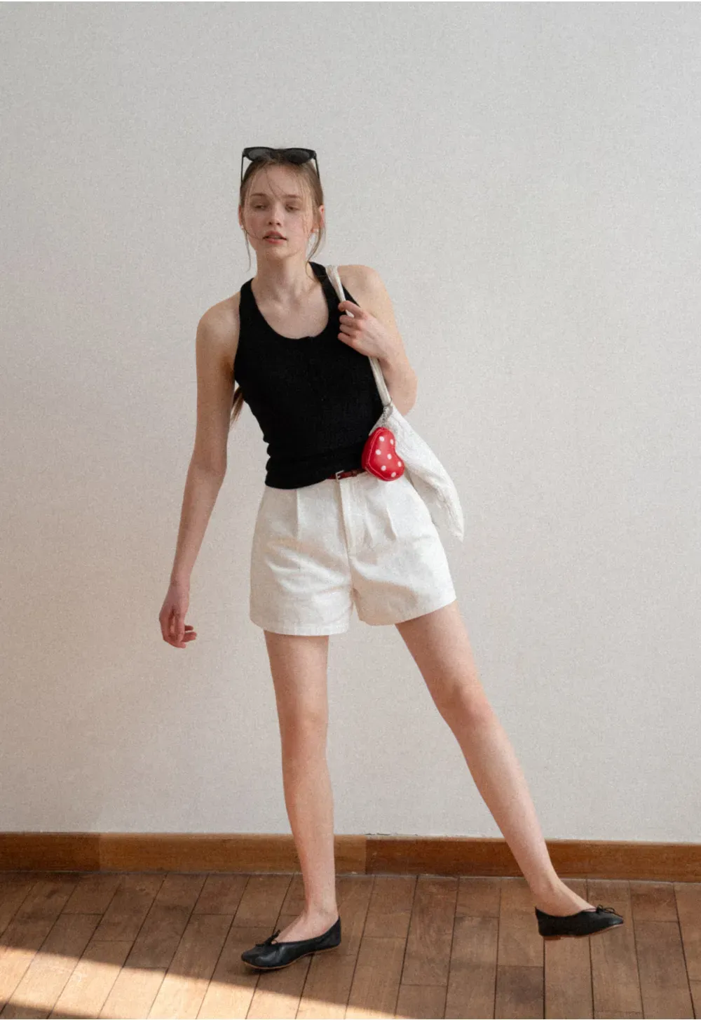 High waist pleated casual shorts with belt loop