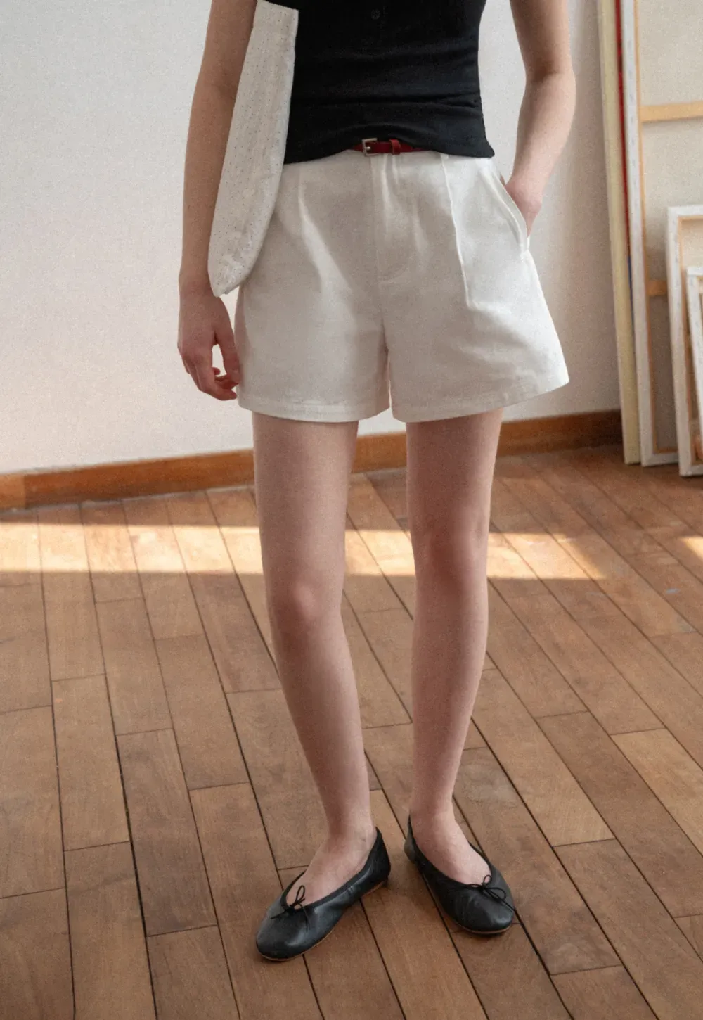 High waist pleated casual shorts with belt loop