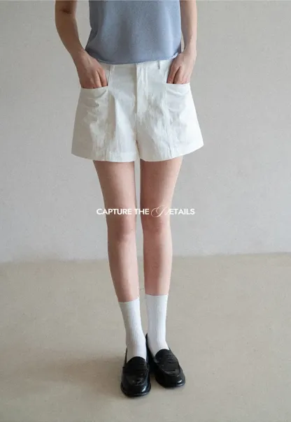 High Waisted Pleated Shorts with Front Pockets