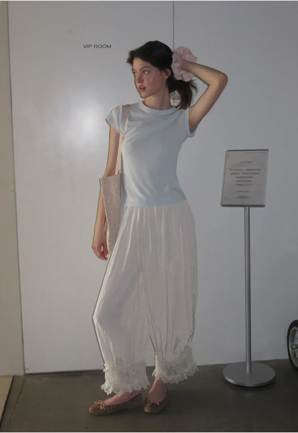 Lace Trimmed Pleated Wide Leg Casual Pants