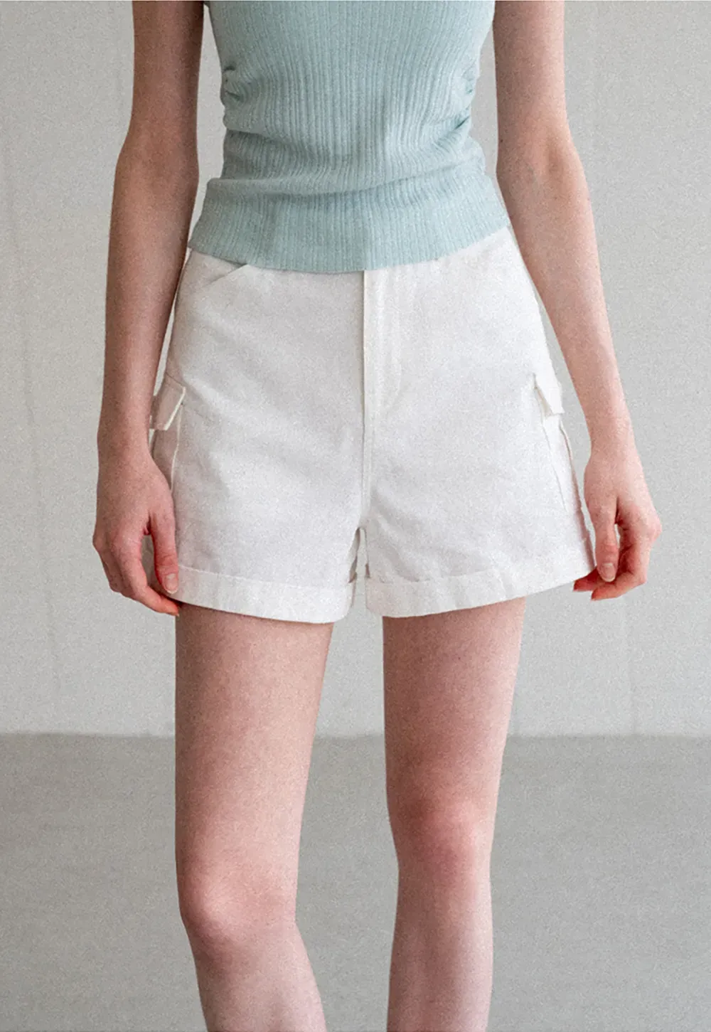 High Waist Cargo Shorts With Cuffed Hem