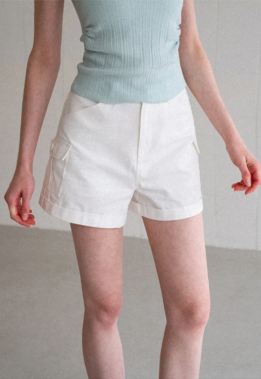 High Waist Cargo Shorts With Cuffed Hem