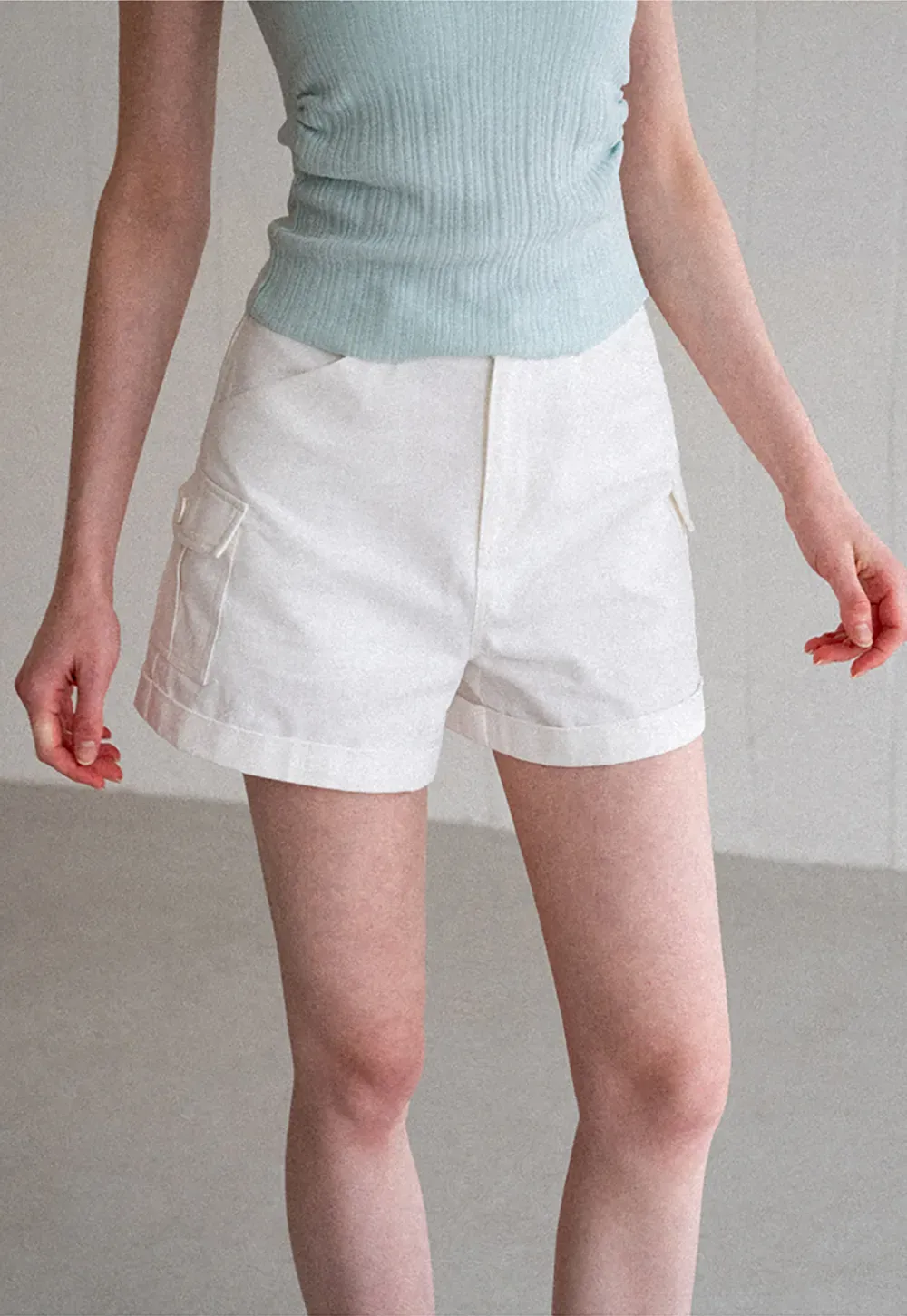 High Waist Cargo Shorts With Cuffed Hem