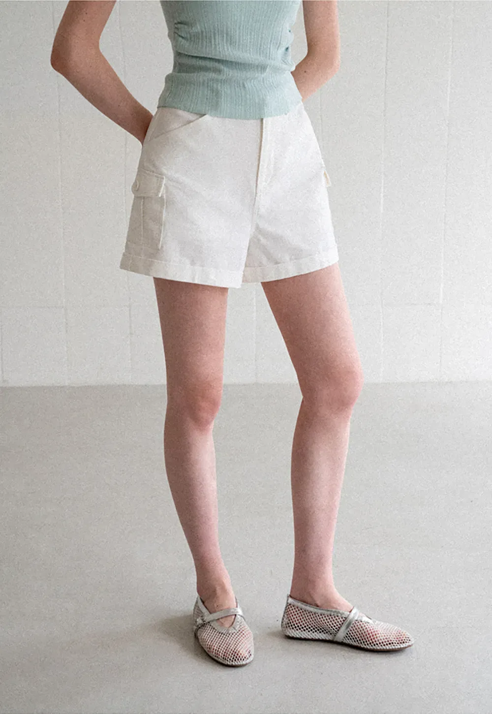 High Waist Cargo Shorts With Cuffed Hem
