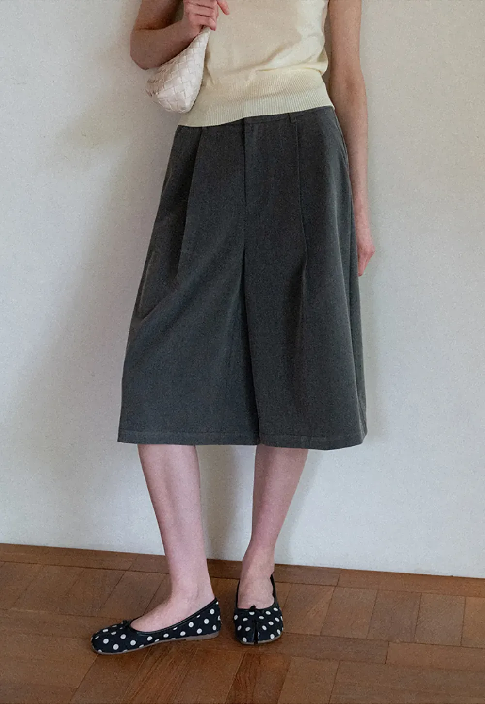 Pleated Wide Leg Cropped Pants