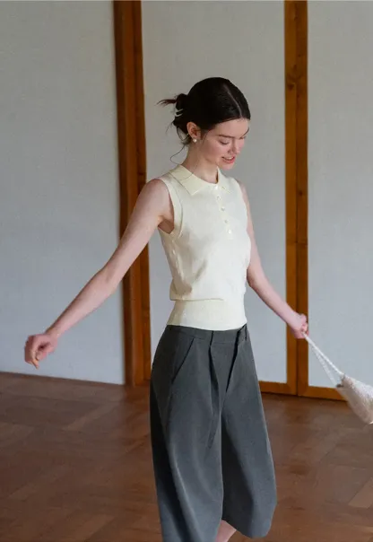 Pleated Wide Leg Cropped Pants