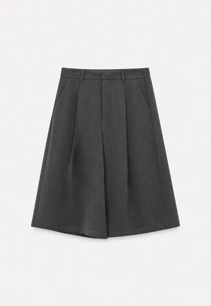 Pleated Wide Leg Cropped Pants