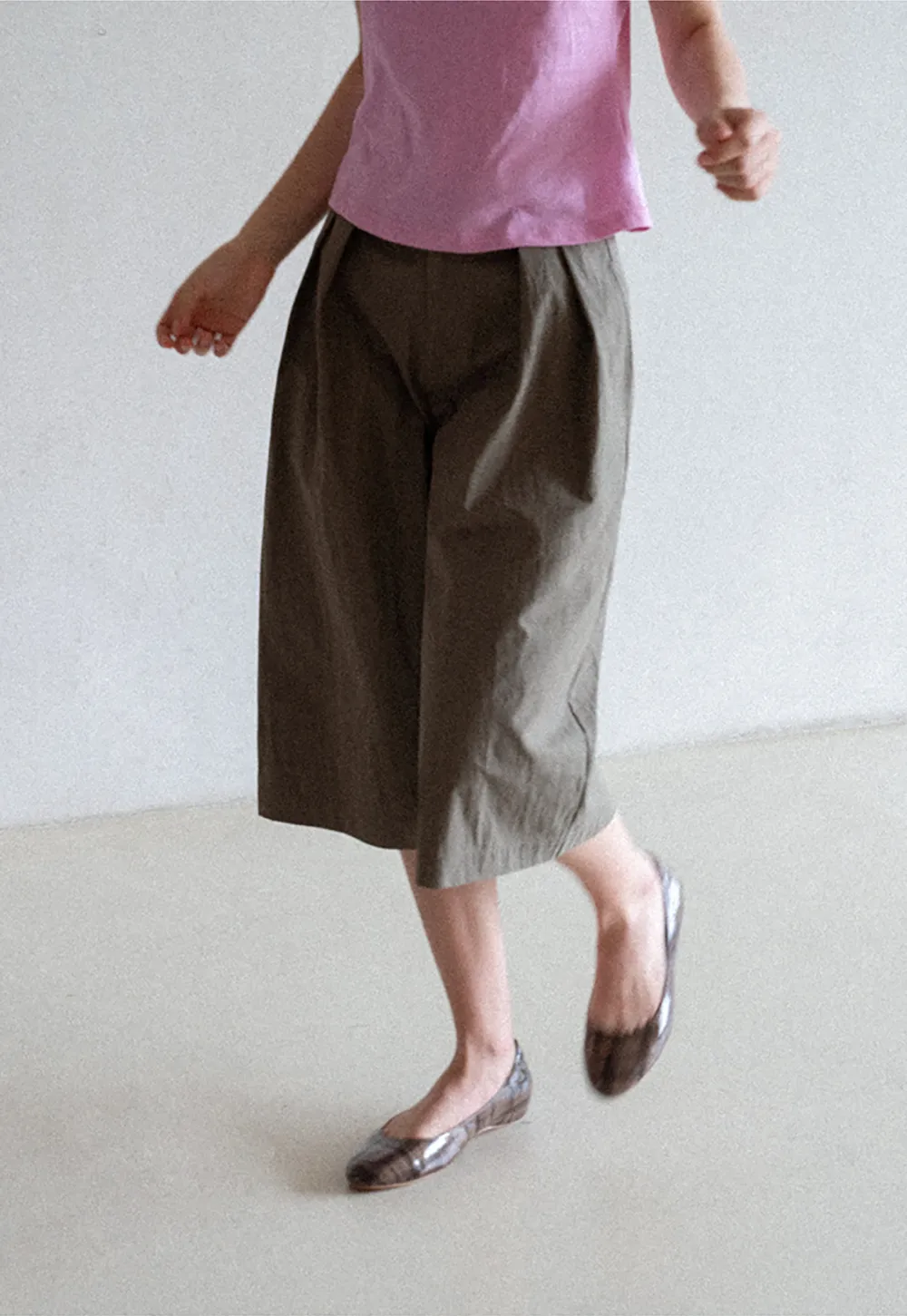 Pleated Wide Leg Cropped Casual Pants