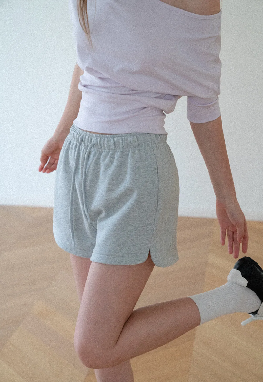 Drawstring Waist Cropped Sweatshorts